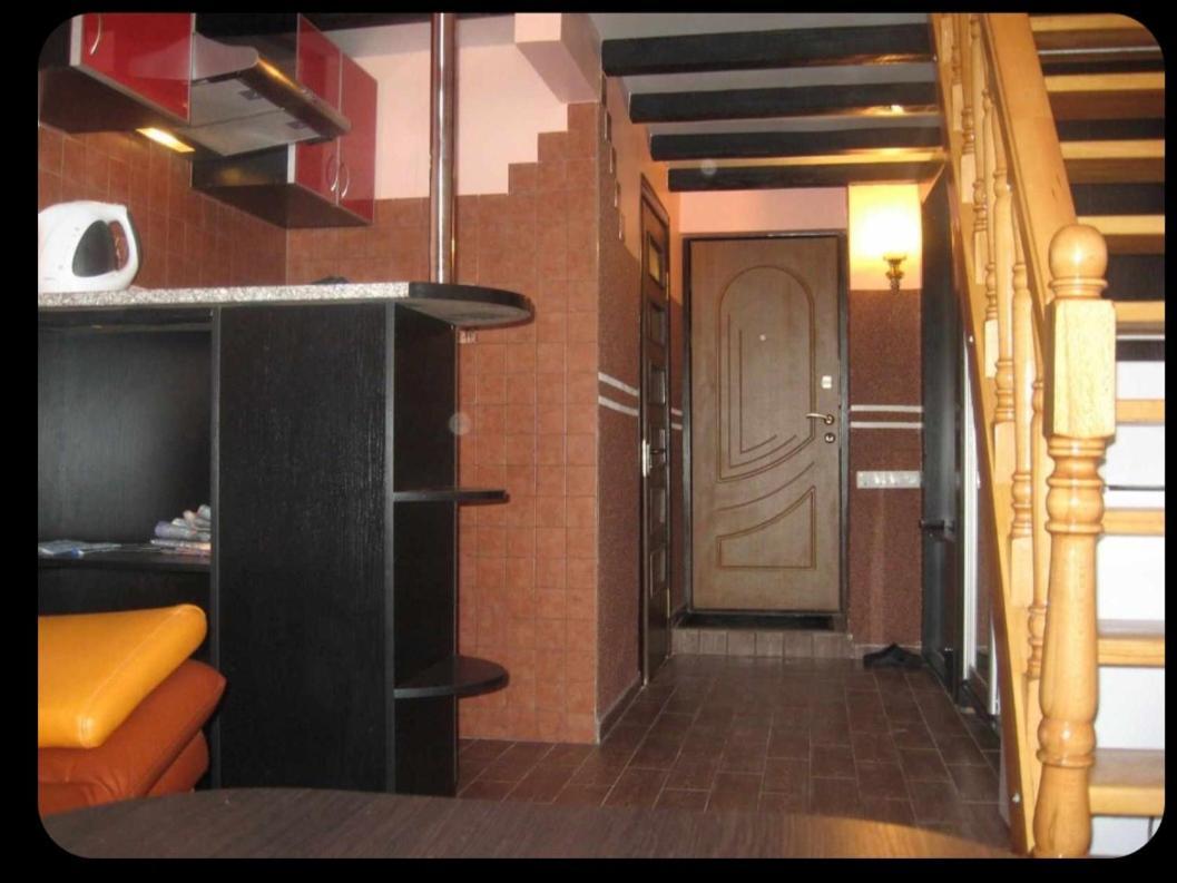 Площа Старий Ринок З Балконом Apartamento Lviv Exterior foto